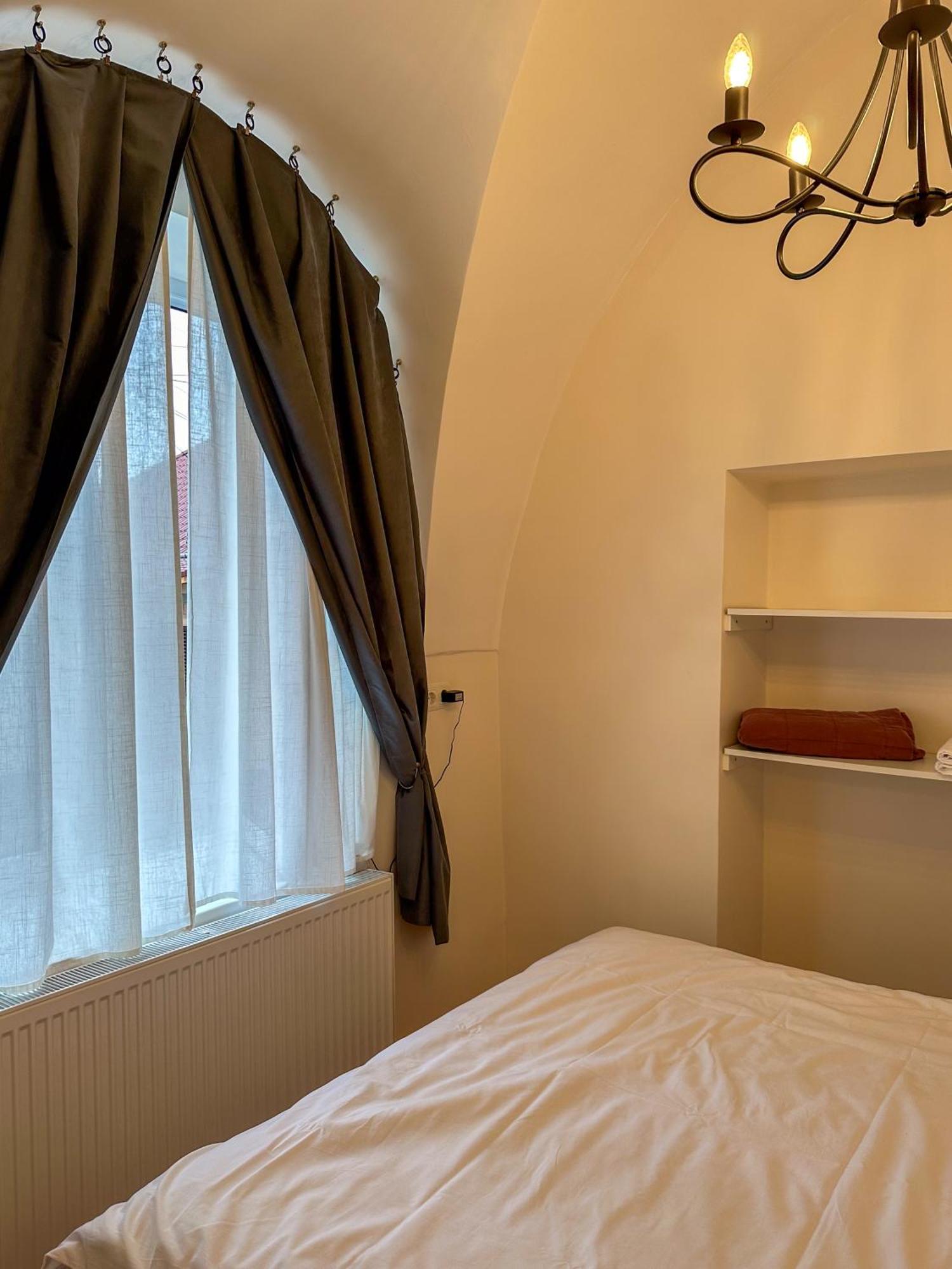 Serenity House Apartments シビウ 部屋 写真
