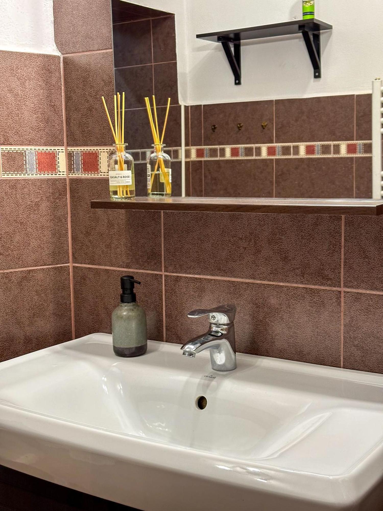 Serenity House Apartments シビウ 部屋 写真